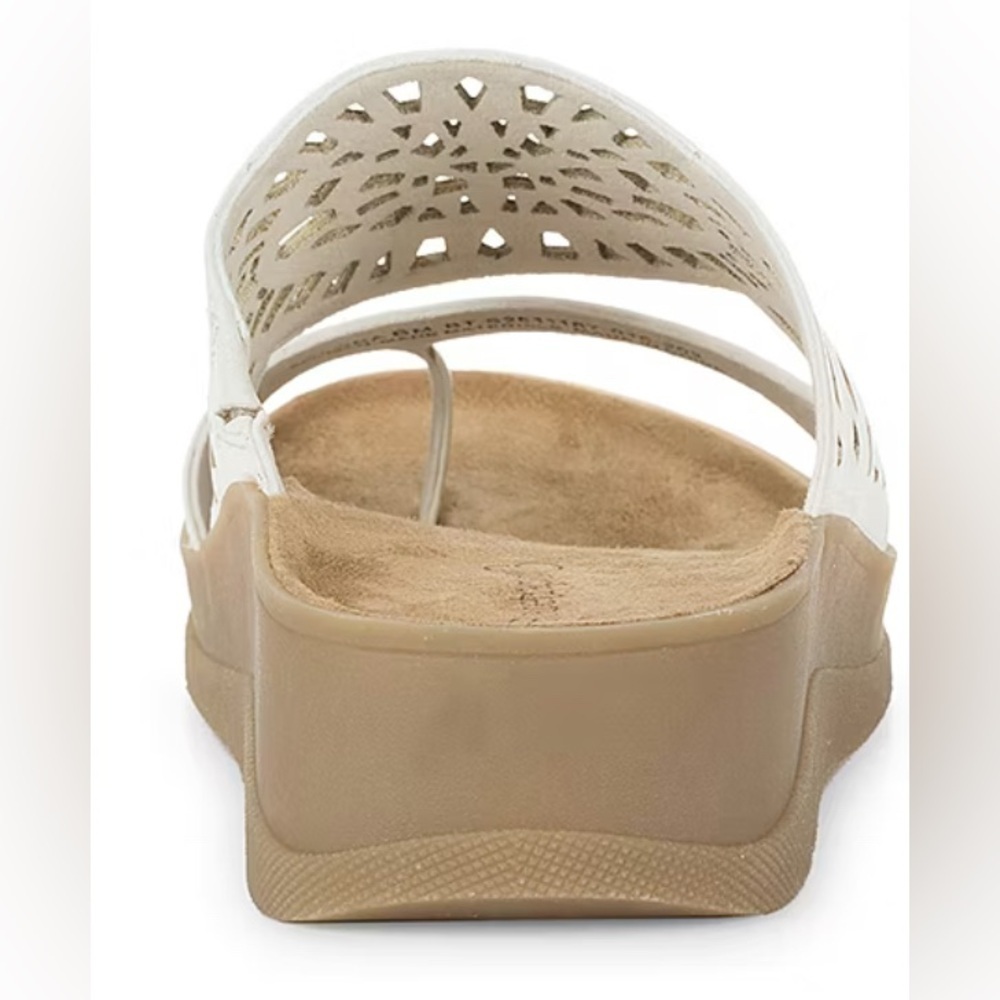 BareTraps Size 10 Flora Women’s White Cutout Sandals, New No Box - Picture 4 of 7